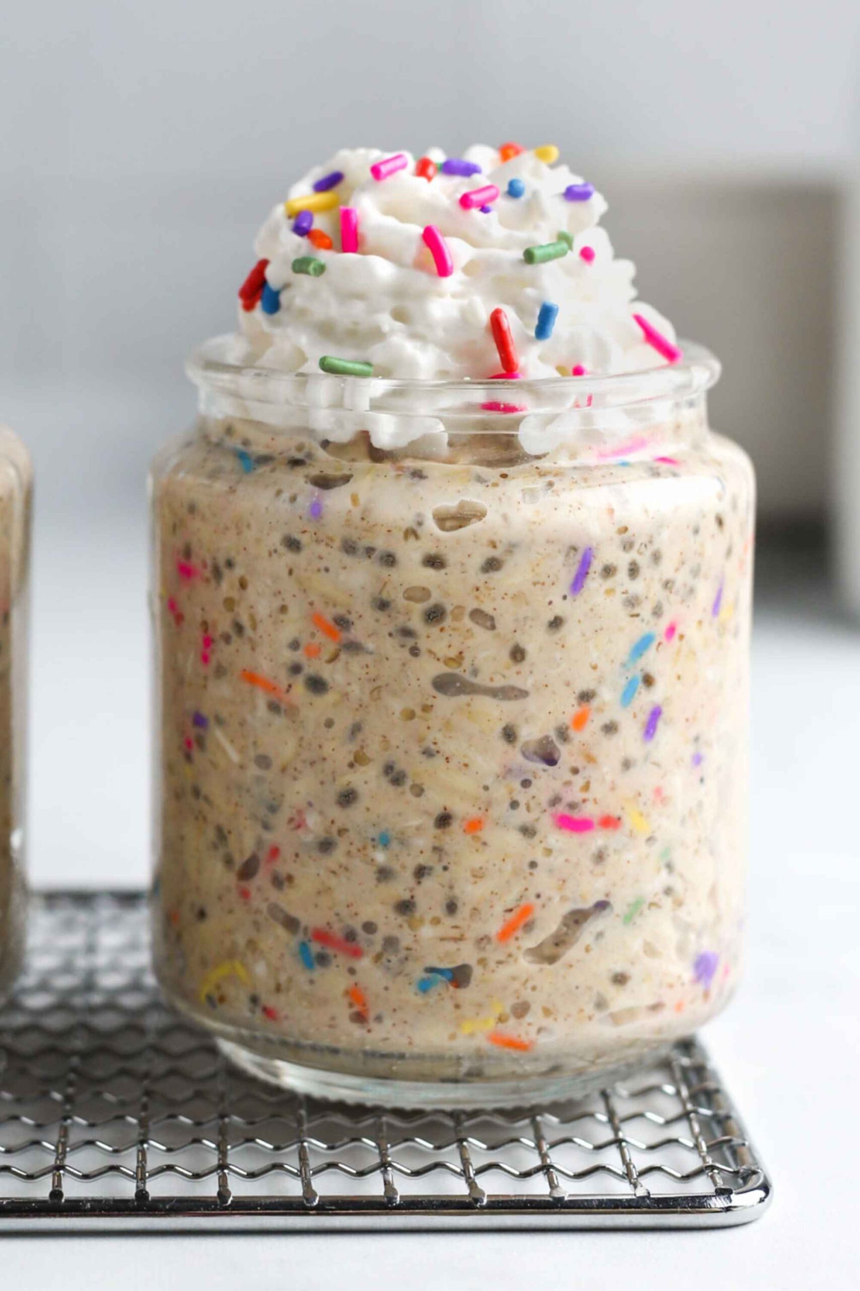 birthday cake overnight oats
