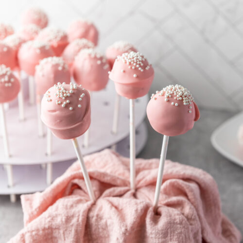 pink vanilla cake pops