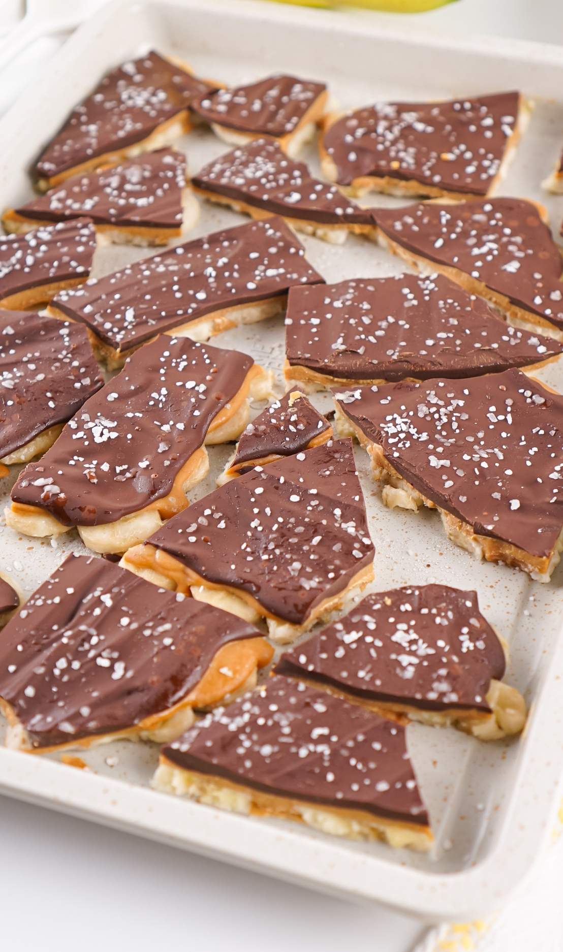 choc banana bark pieces