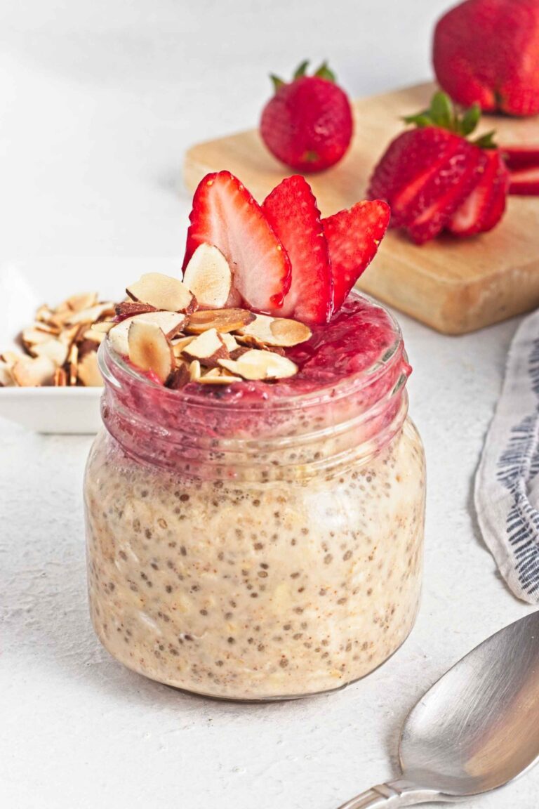 strawberry almond oats
